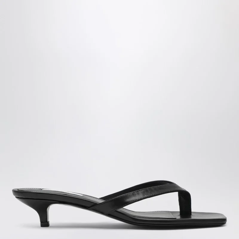 Black thong sandal with heel in leather - 1
