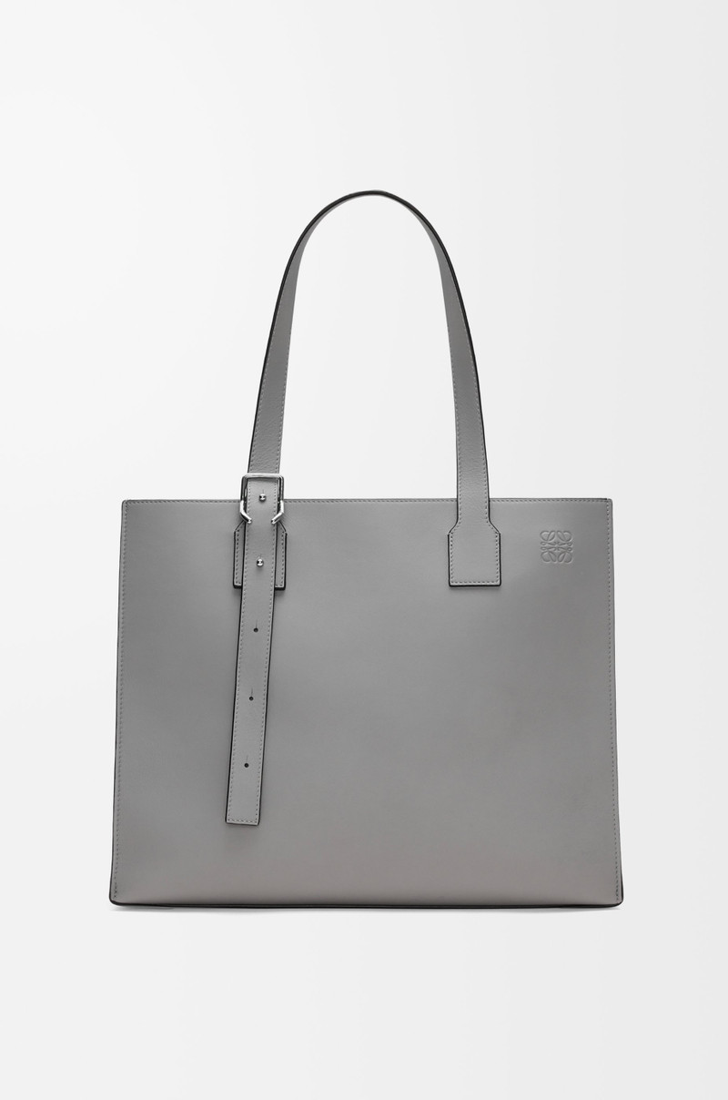 Buckle Horizontal Tote in classic calfskin 1