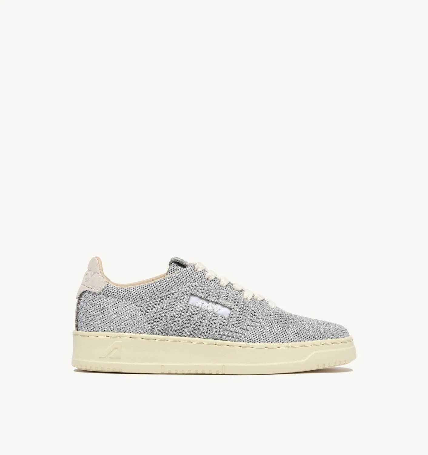 MEDALIST EASEKNIT LOW SNEAKERS IN SILVER-TONE KNIT - 1