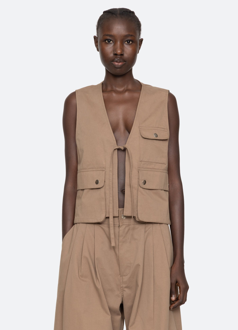 Lois Vest 1