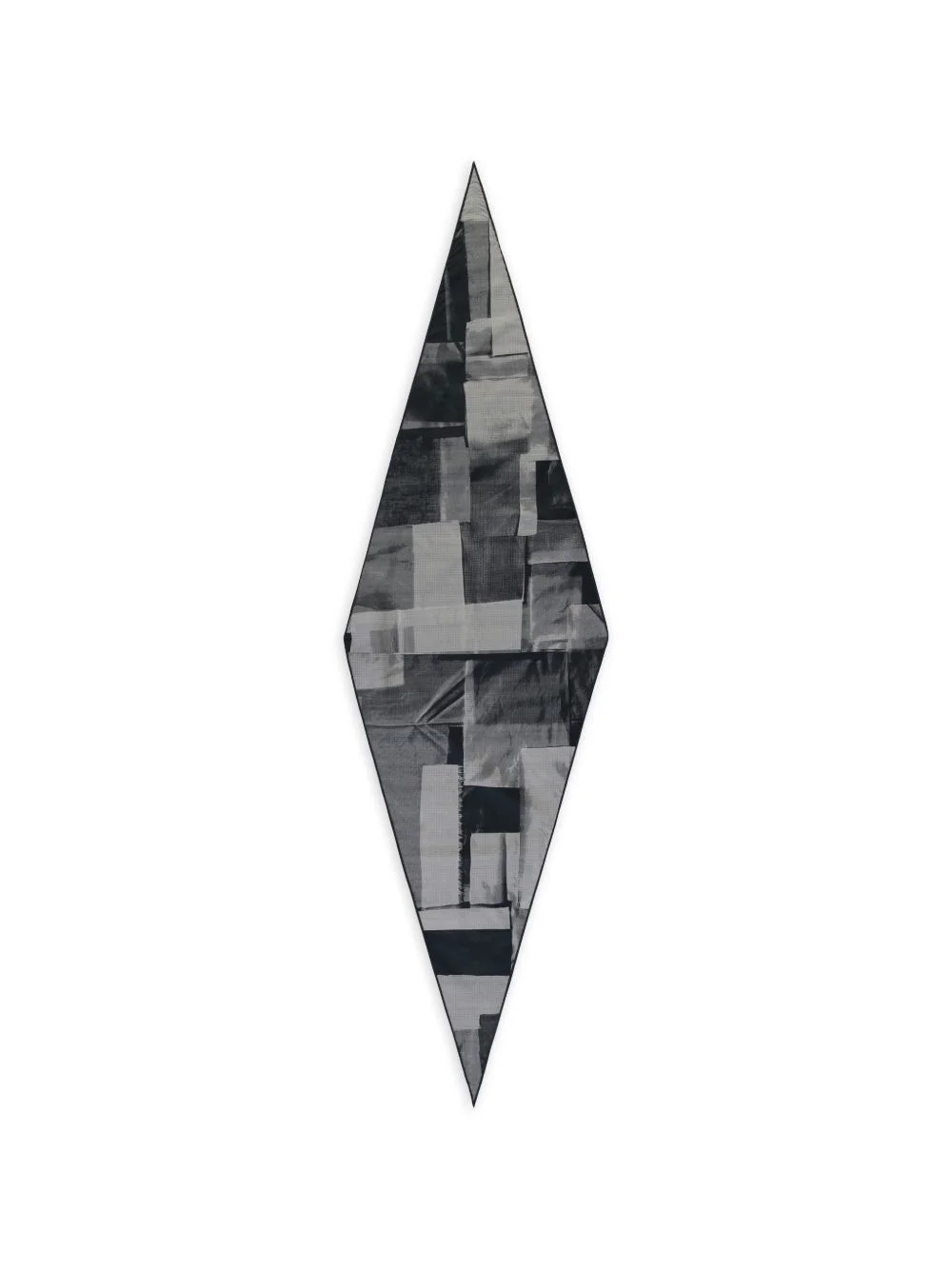 abstract-print diamond-shaped scarf - 1