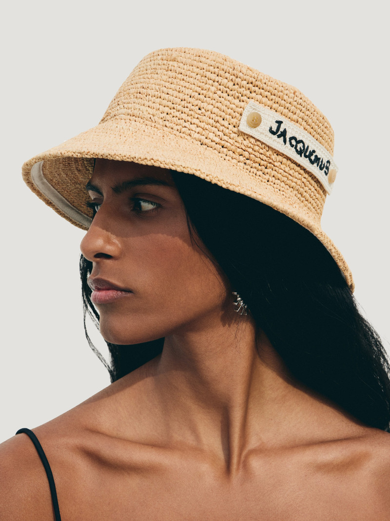JACQUEMUS The Plage bucket hat outlook