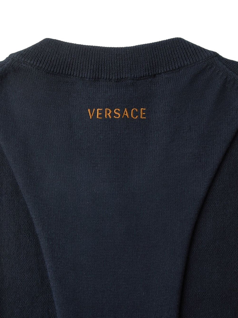 V-neck tank top 4