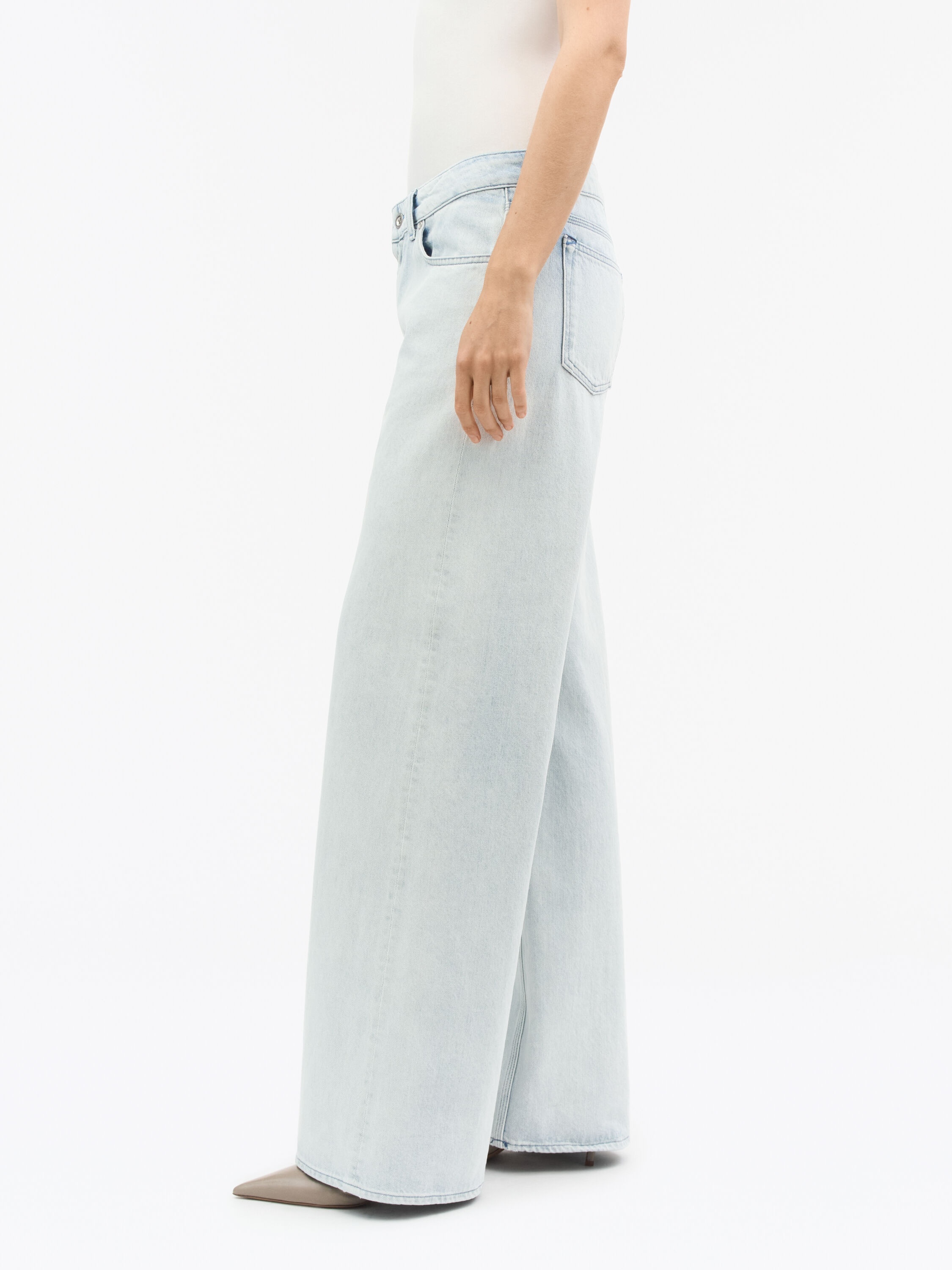 Loorna Wide Mid-rise Jeans - 3
