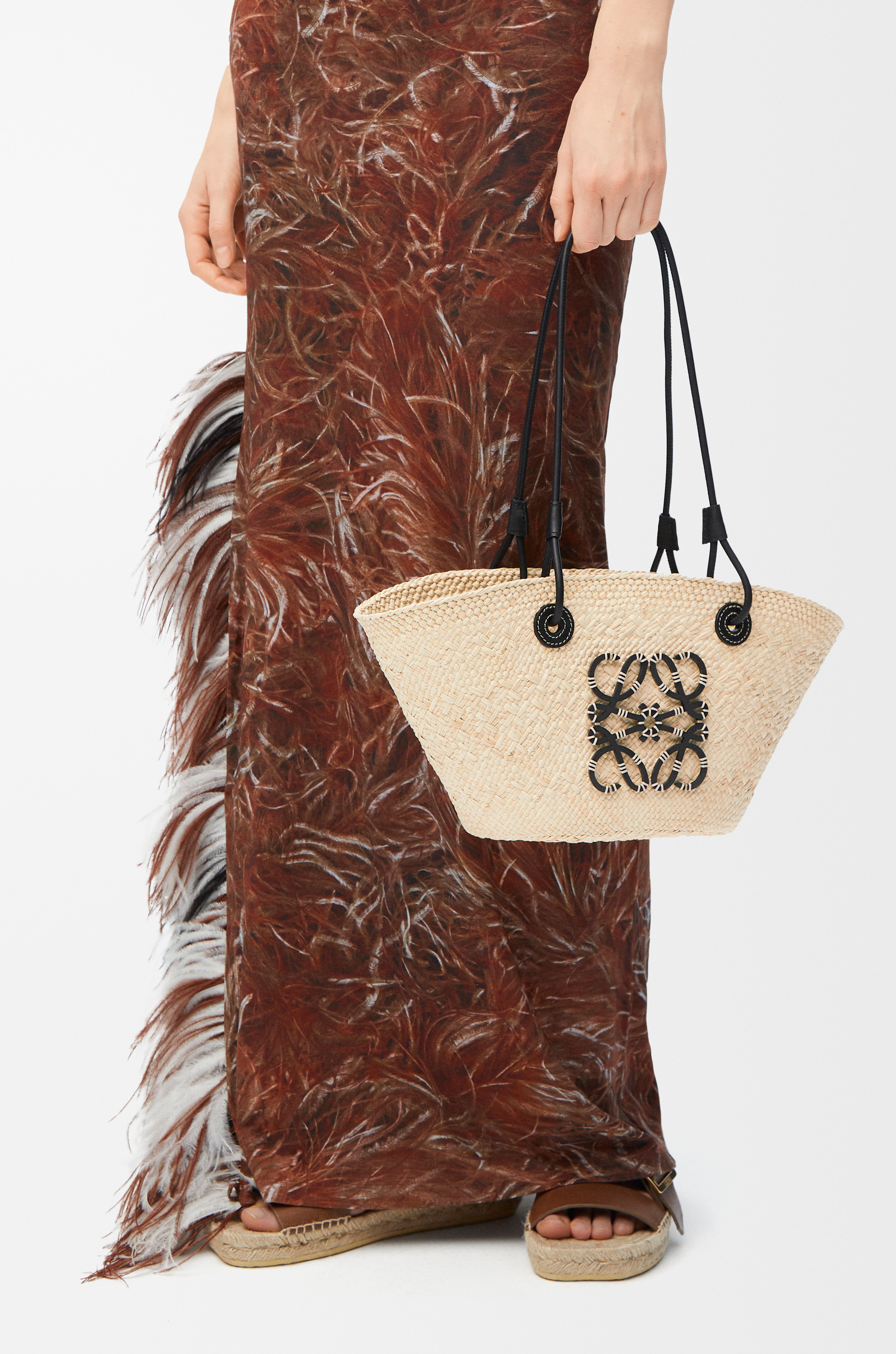 Small Anagram Basket bag in iraca palm and calfskin - 2