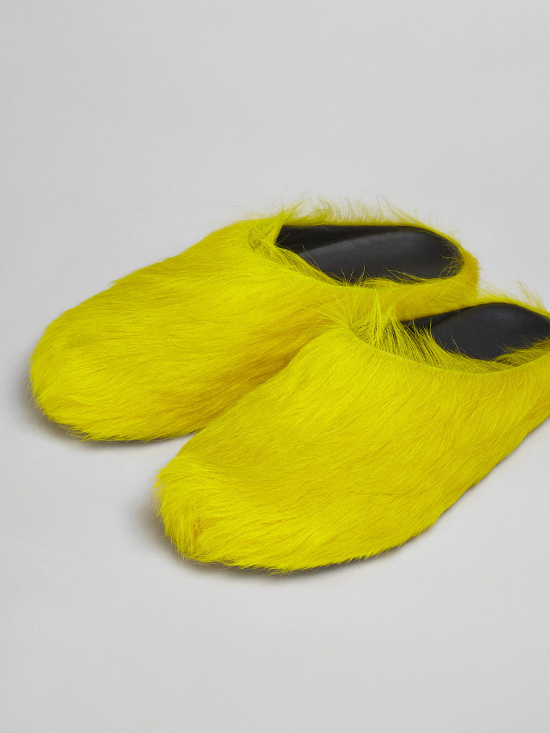 YELLOW LONG HAIR CALFSKIN FUSSBETT SABOT 5