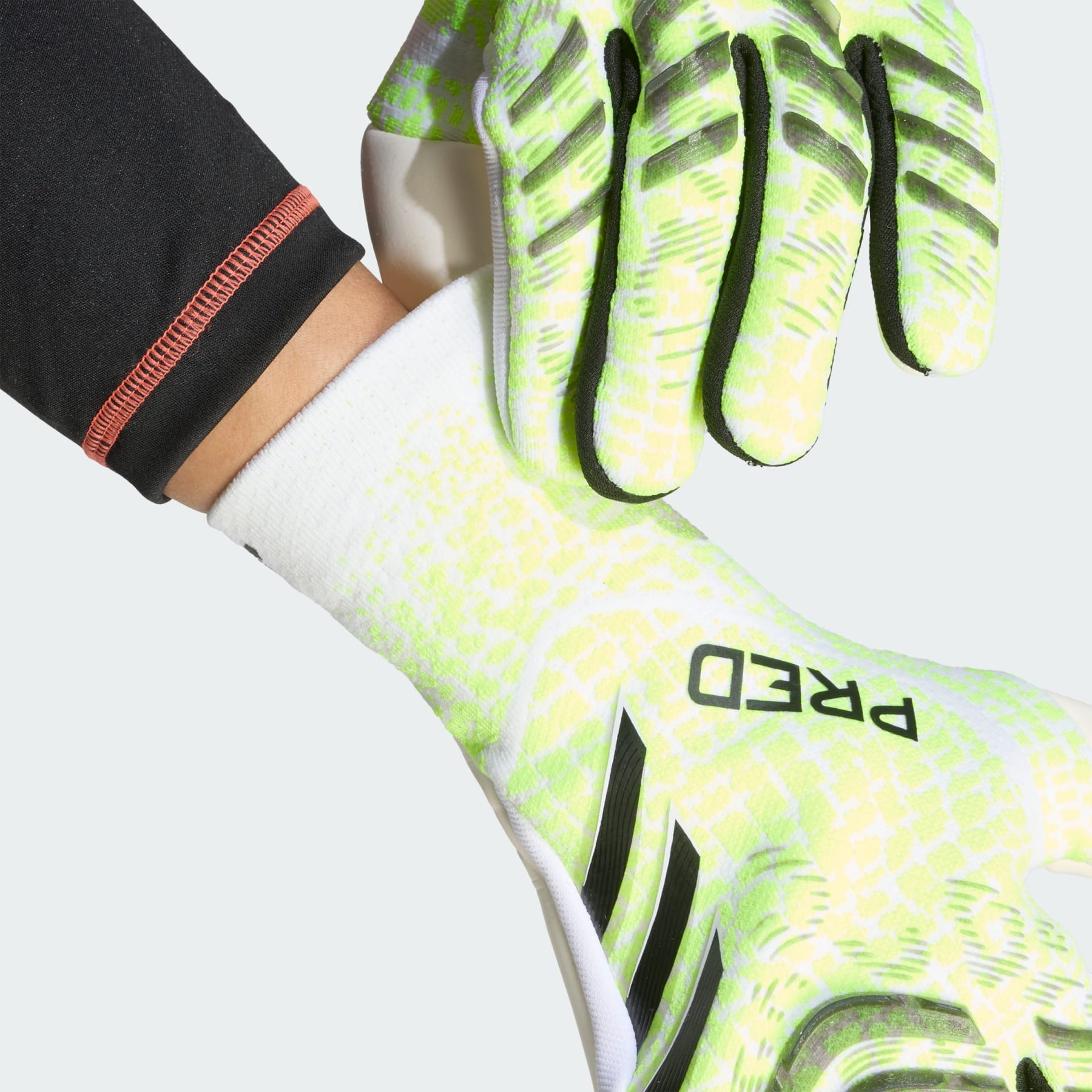 Predator Pro Goalkeeper Gloves - 3