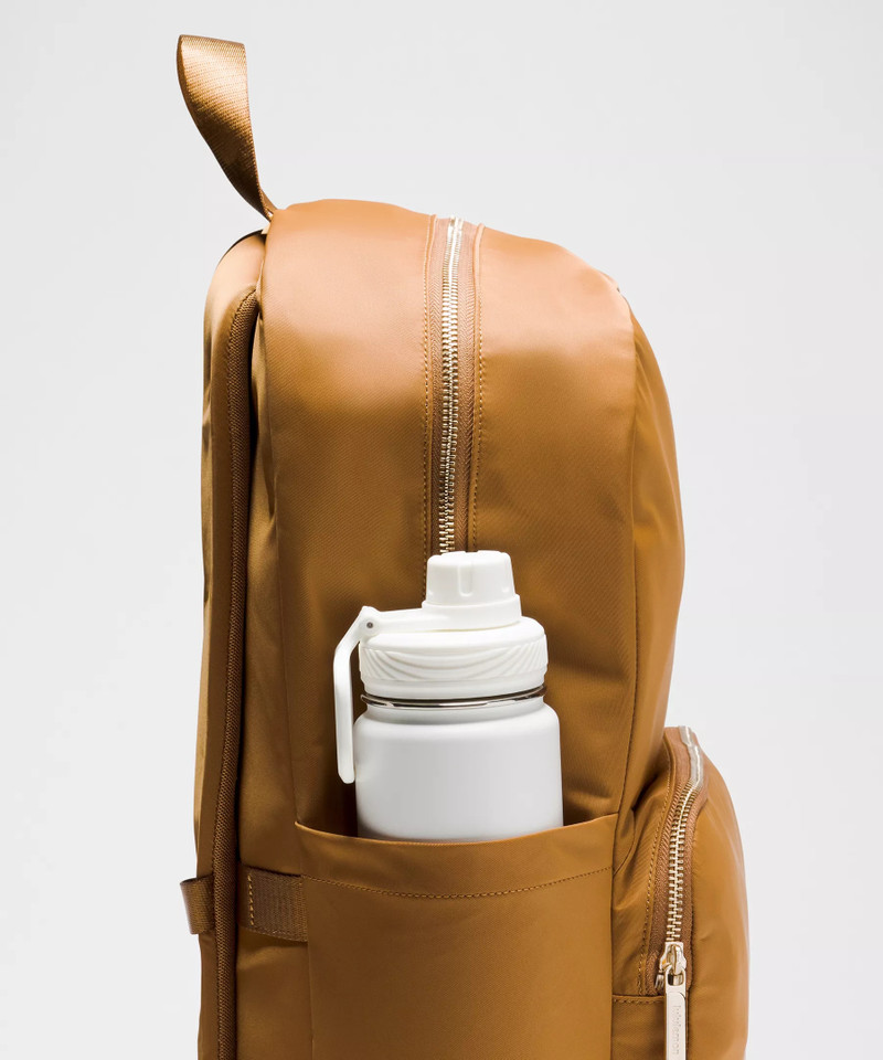 Everywhere Backpack 22L *Metal Hardware 4