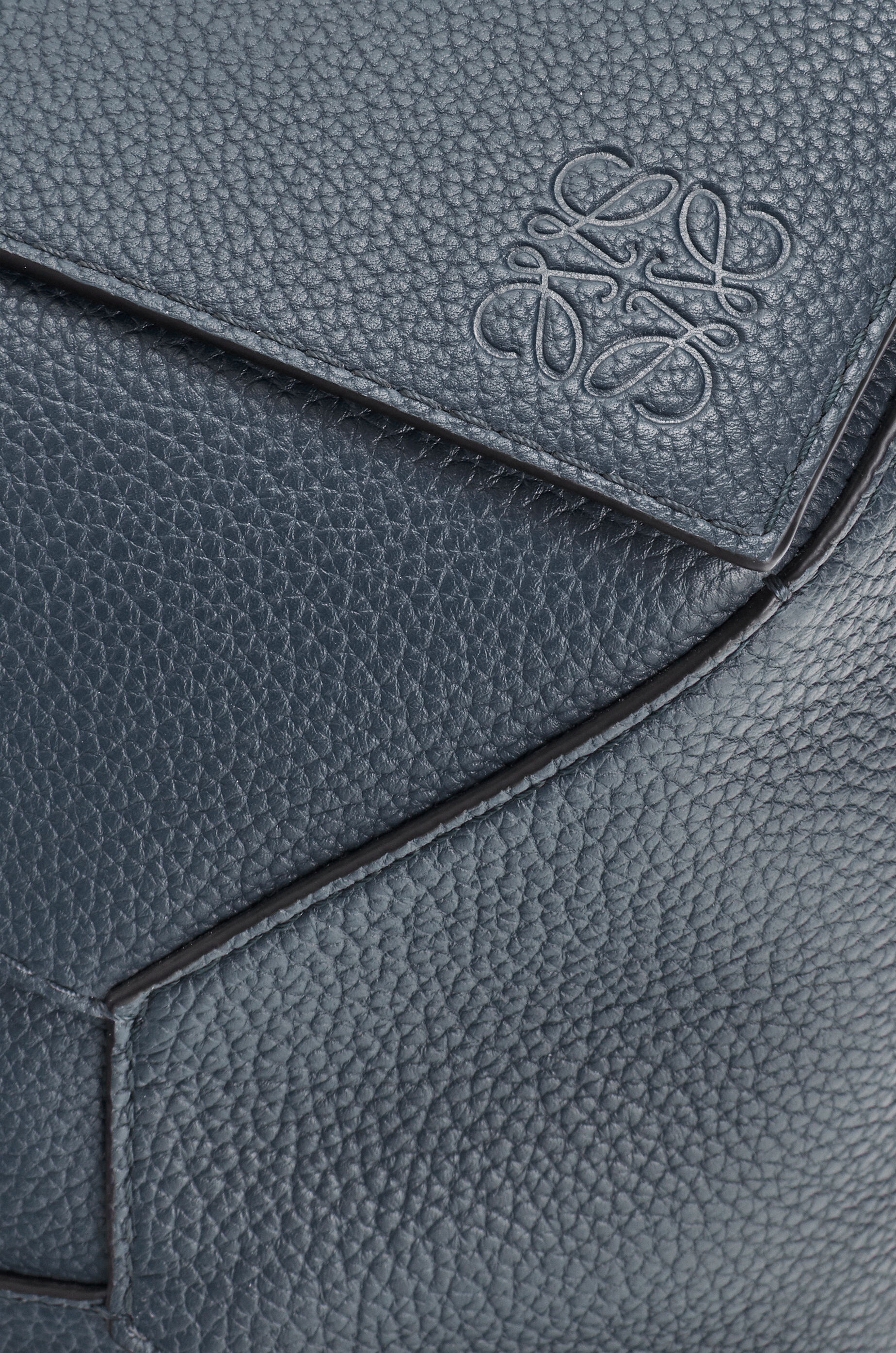 Large Puzzle bag in grained calfskin 7