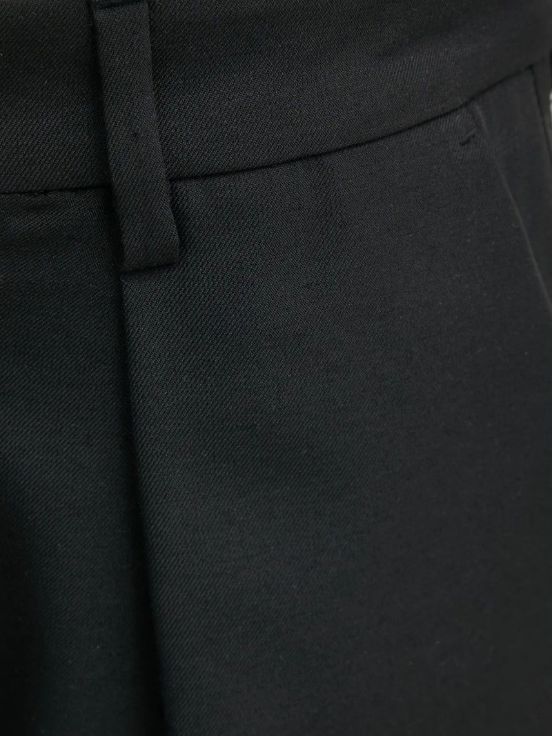 pleated shorts 3