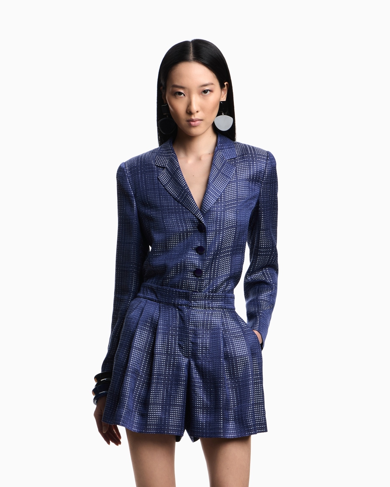 SHORTS WITH PLEATS IN A CUPRO BLEND WITH A CHECK MOTIF - 4