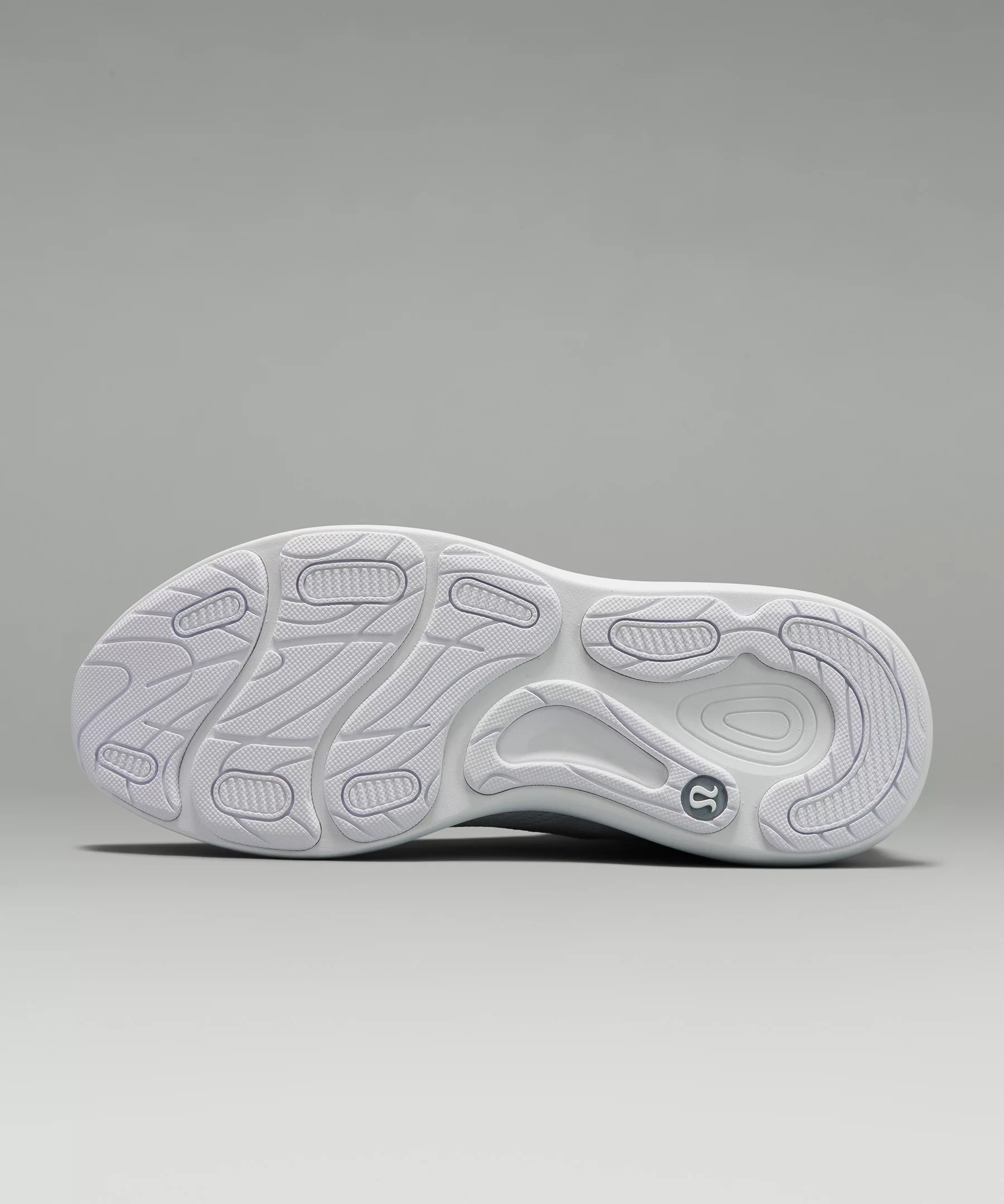 chargefeel Mid Women's Workout Shoe - 7