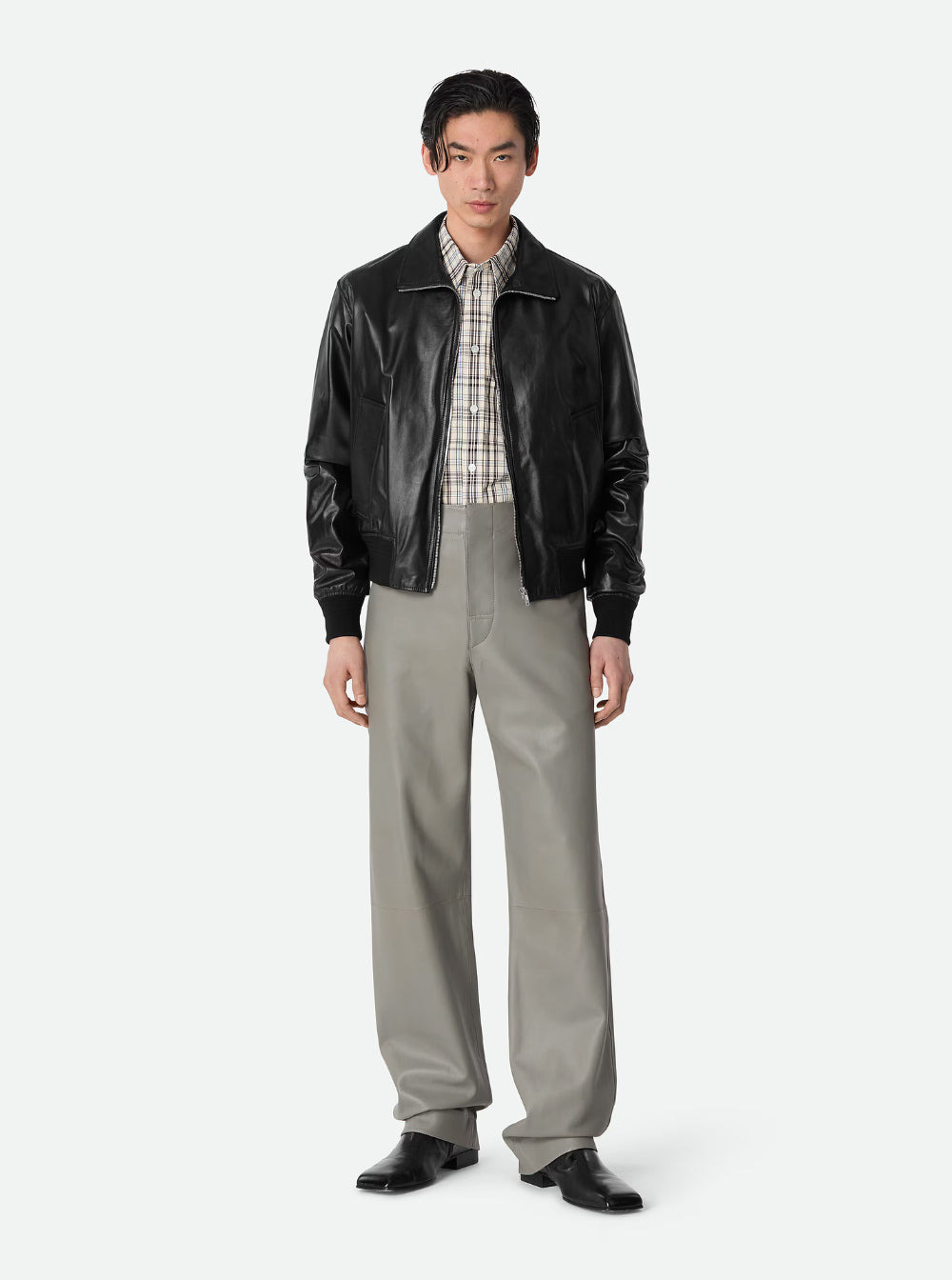 Bottega Veneta Men Black Bomber Jacket With Two Front Welt Pockets In Leather Man - 4