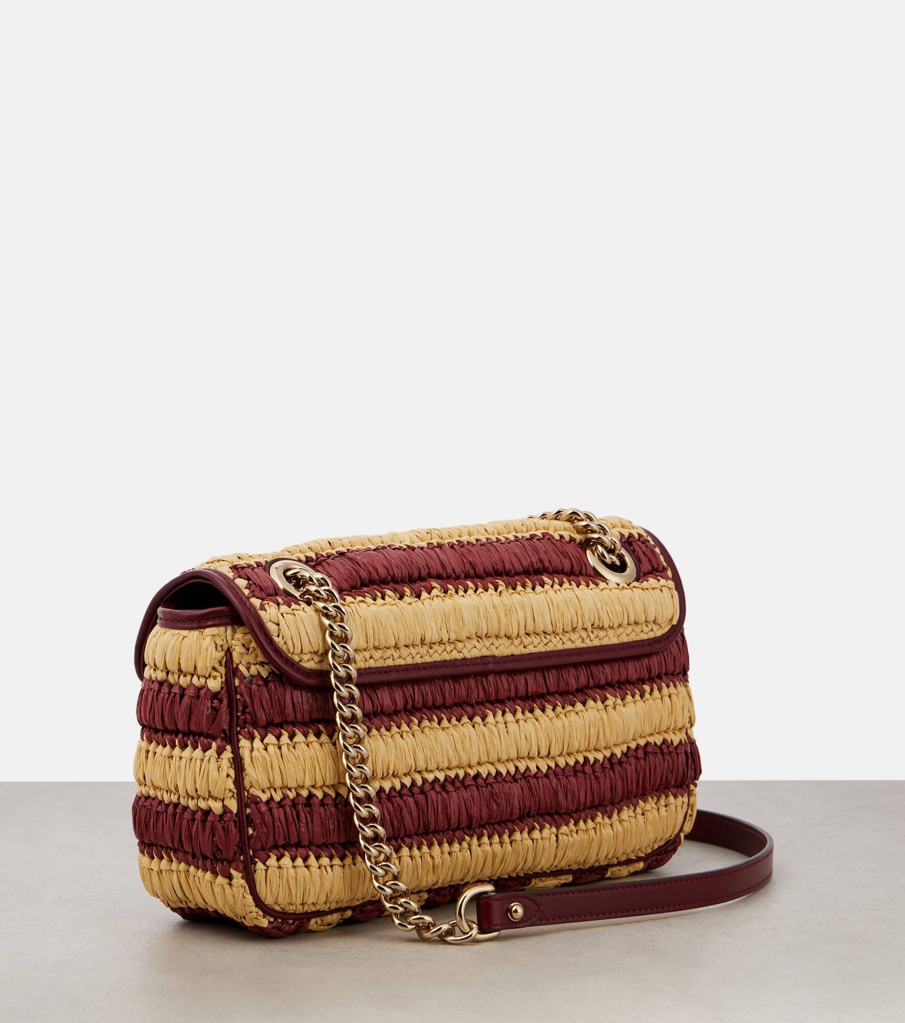 GG Marmont Medium woven shoulder bag - 4