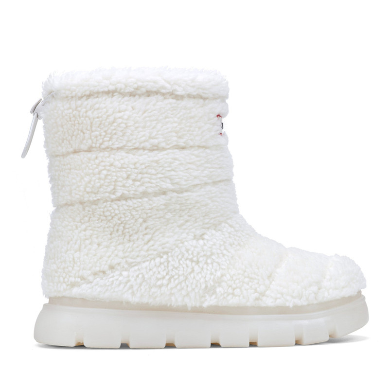 Women's Maran Lug Sole Insulated Waterproof Snow Booties 1