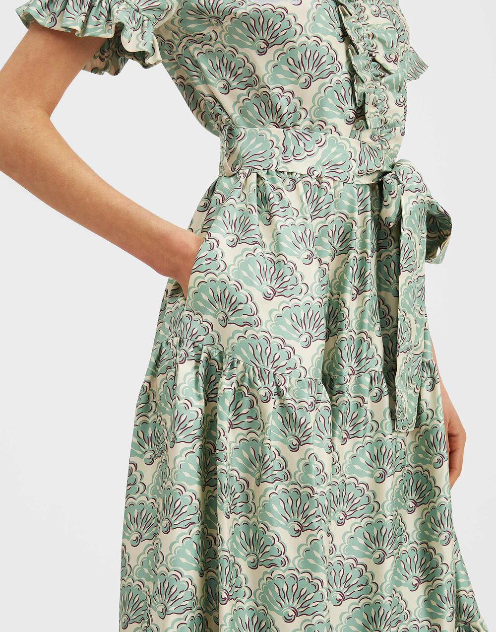 Long And Sassy Dress - 7