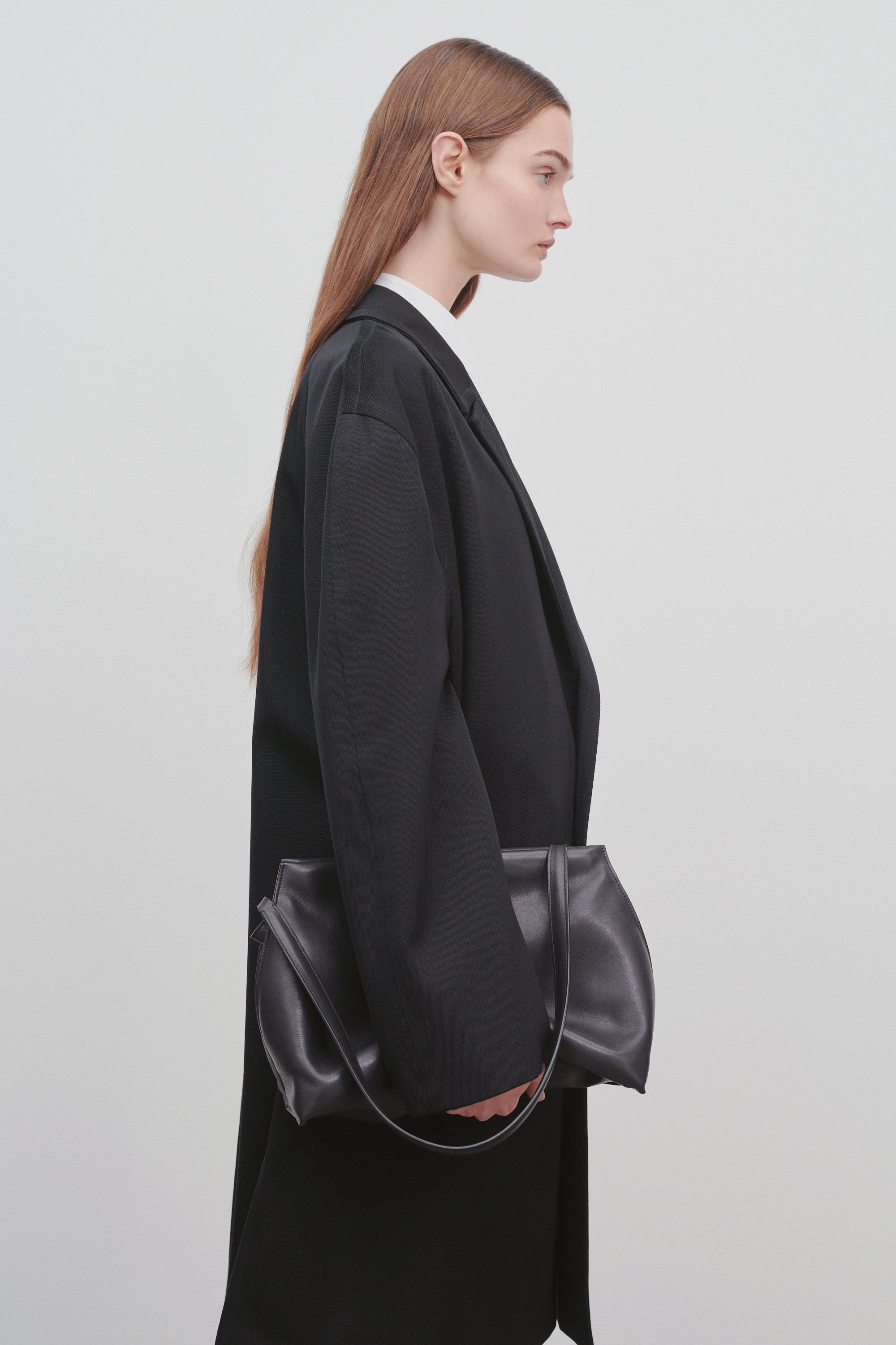 Sienna Shoulder Bag in Leather - 4