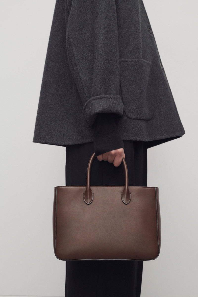 Small Day Luxe Bag in Leather 4