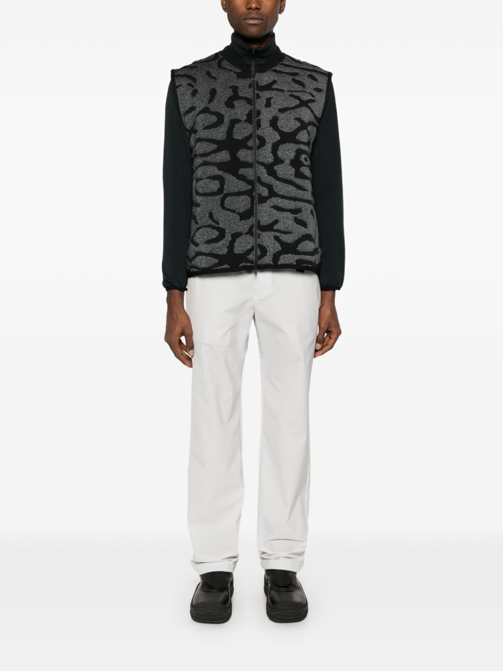 patterned-jacquard gilet - 2