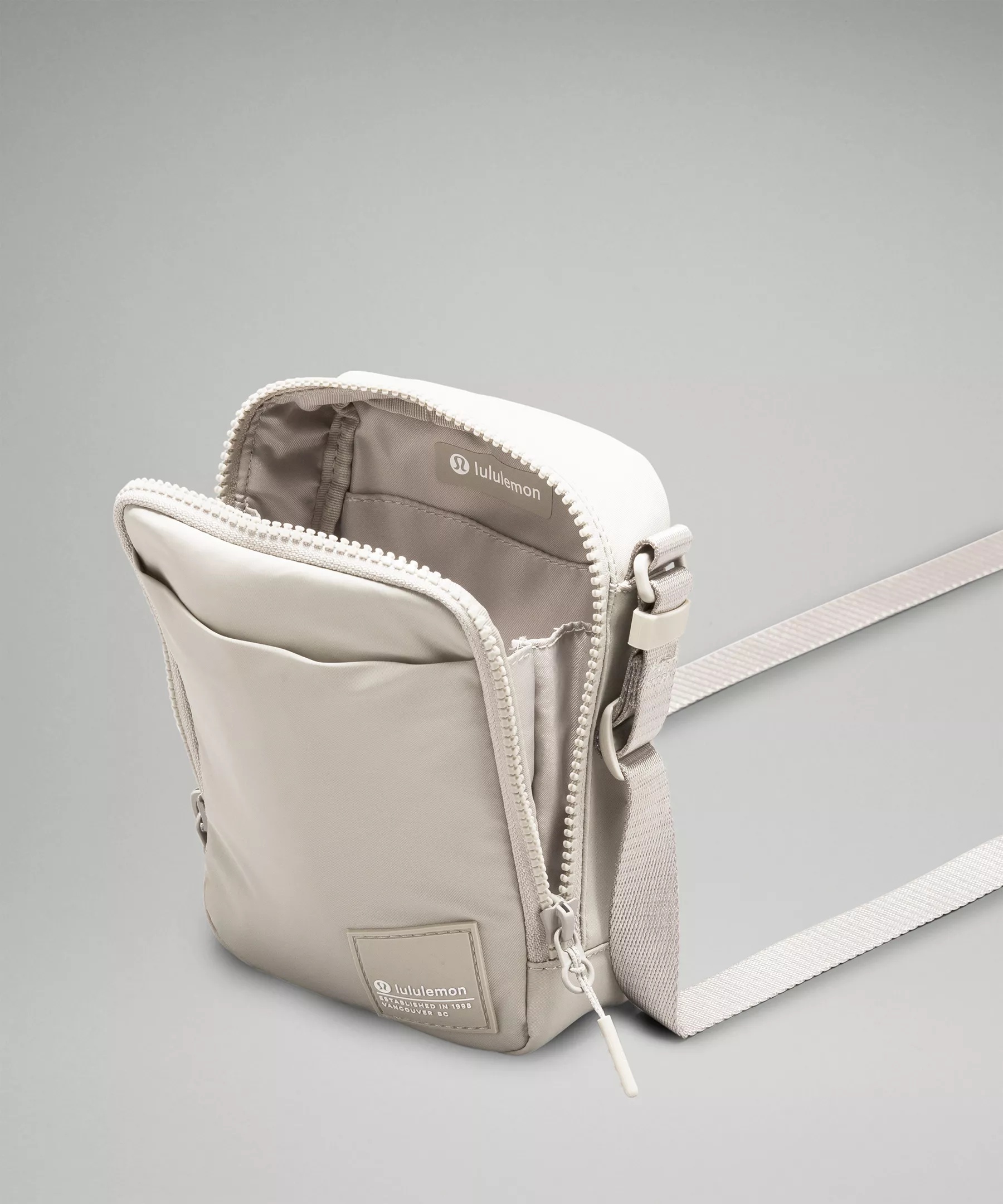 Easy Access Crossbody Bag 1.5L - 4