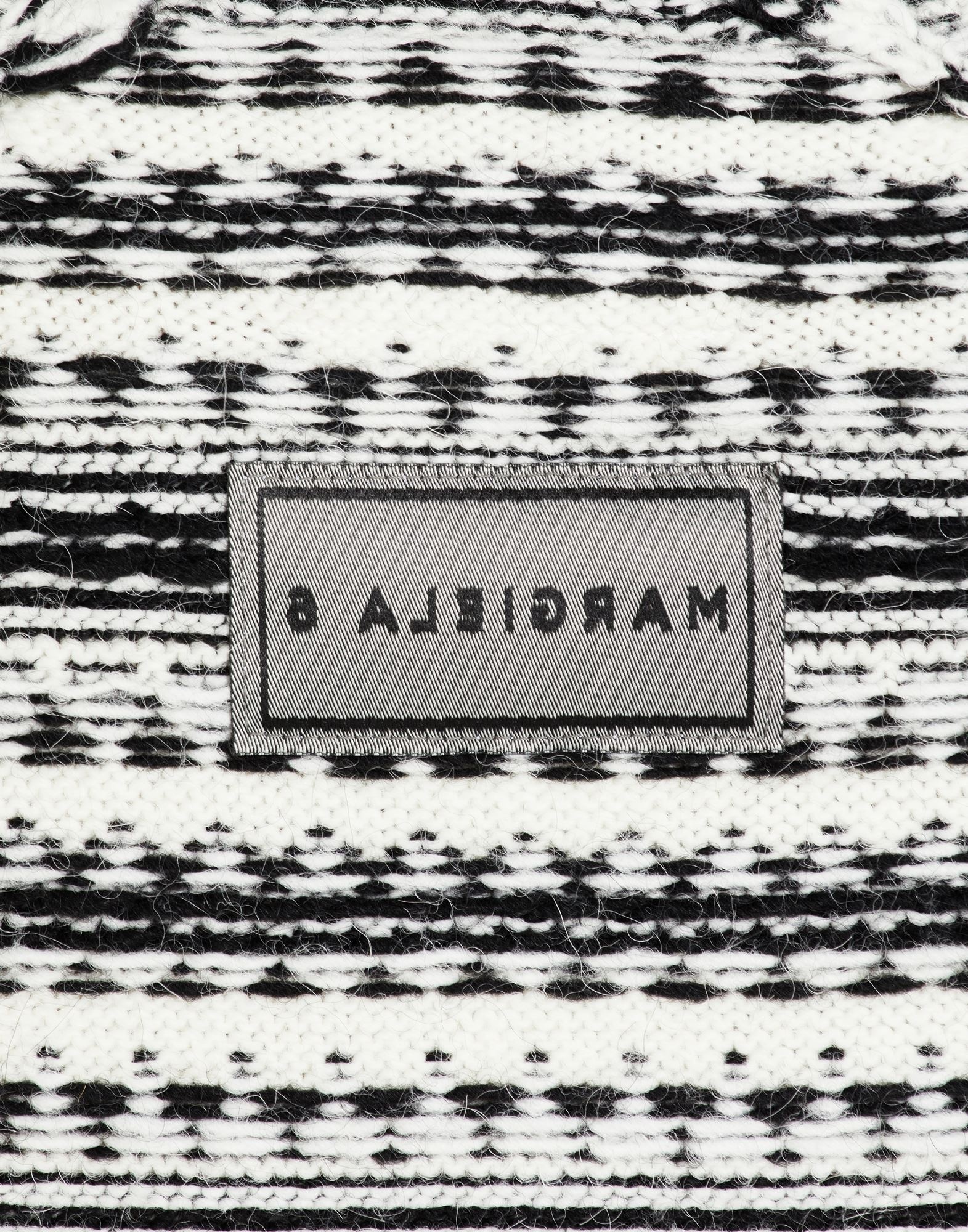 Reversed high-neck sweater - 6