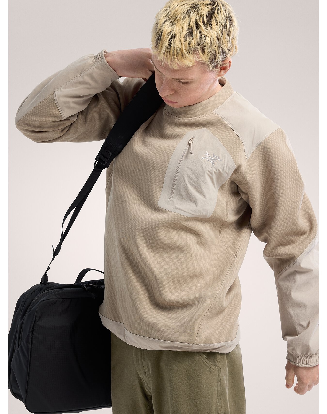 Konseal Crew Neck Pullover - 3