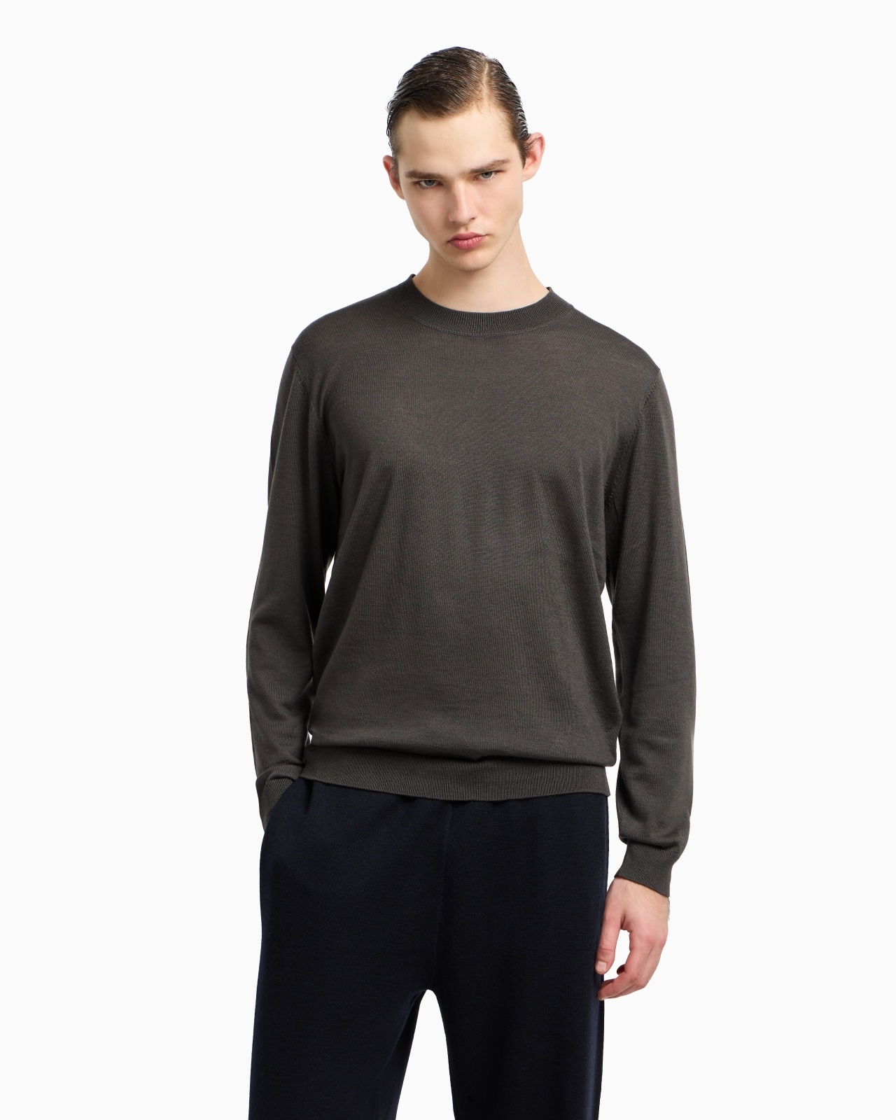 TRAVEL ESSENTIALS PLAIN-KNIT VIRGIN-WOOL JUMPER - 4