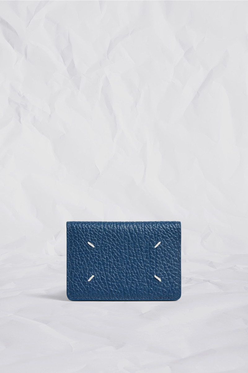 Four stitches cardholder 1