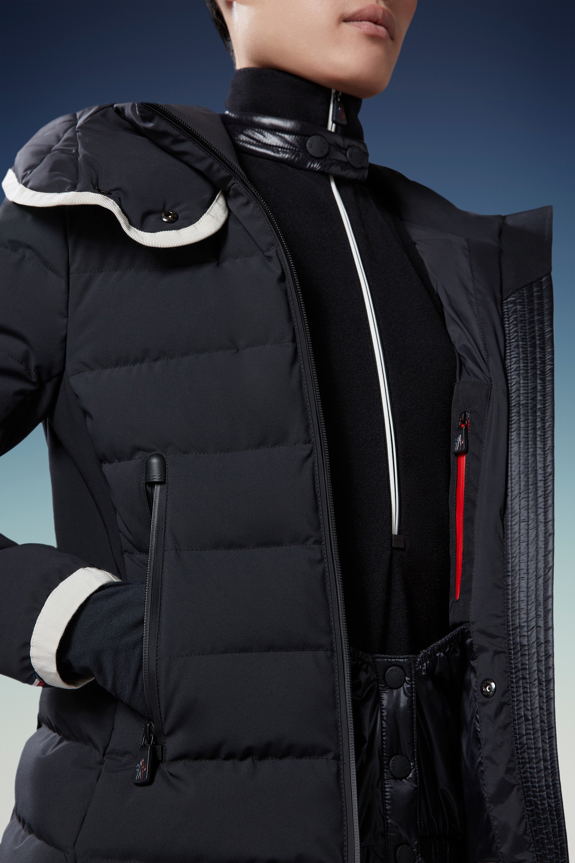 Moncler Lamoura Short Down Jacket | REVERSIBLE