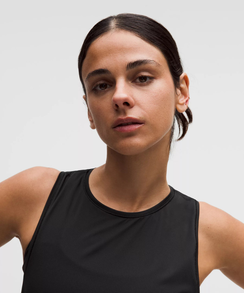 Lightweight Waist-Length Running Tank Top 4