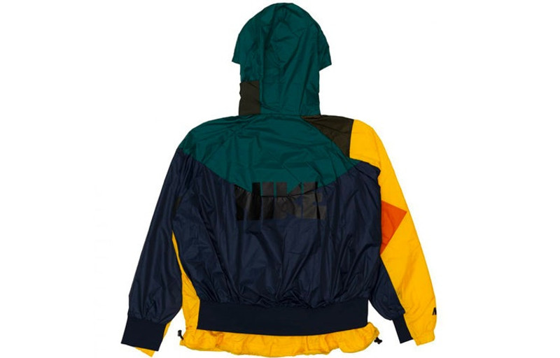 Nike (WMNS) Nike x Sacai Hooded Anorak 'University Gold/Sequoia' CD6298-739 outlook