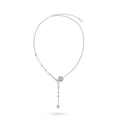 CHANEL Bouton de Camélia necklace outlook