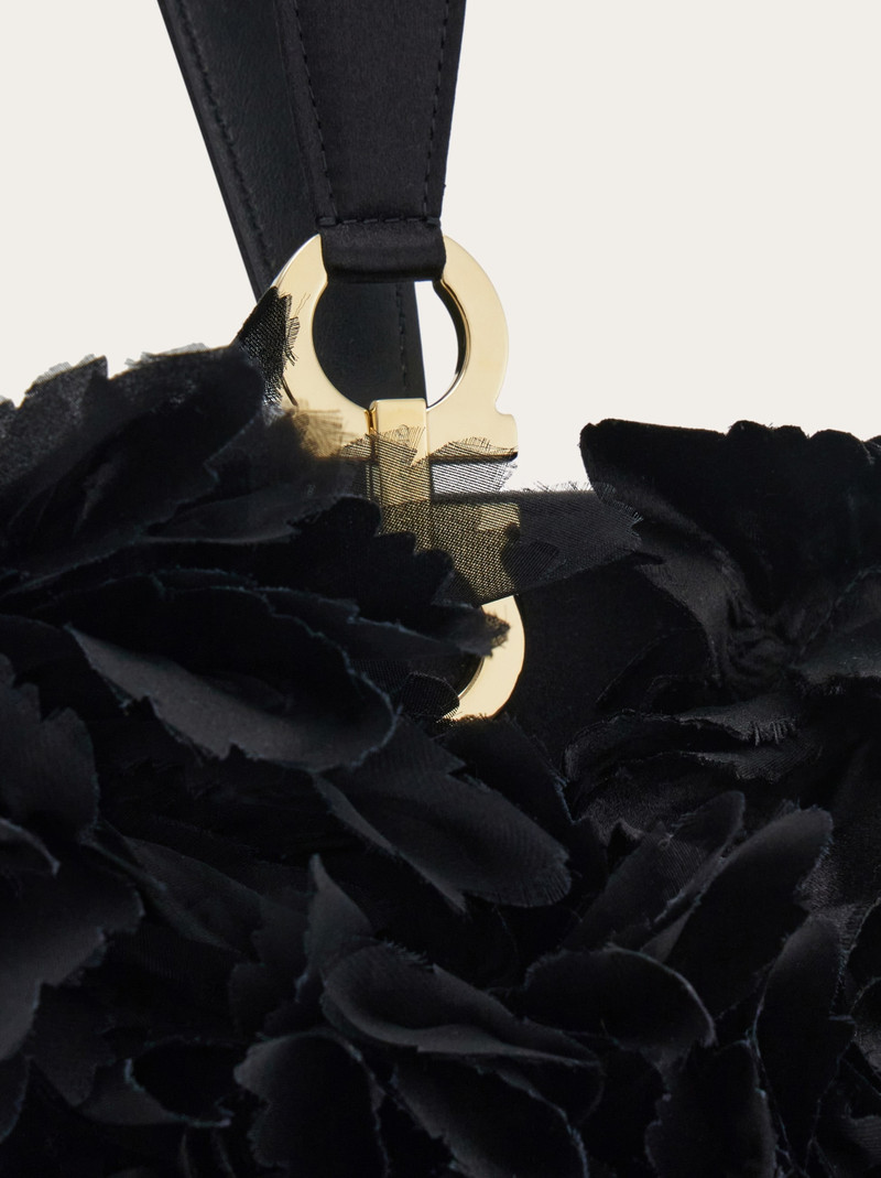 Mini clutch with floral detailing 6