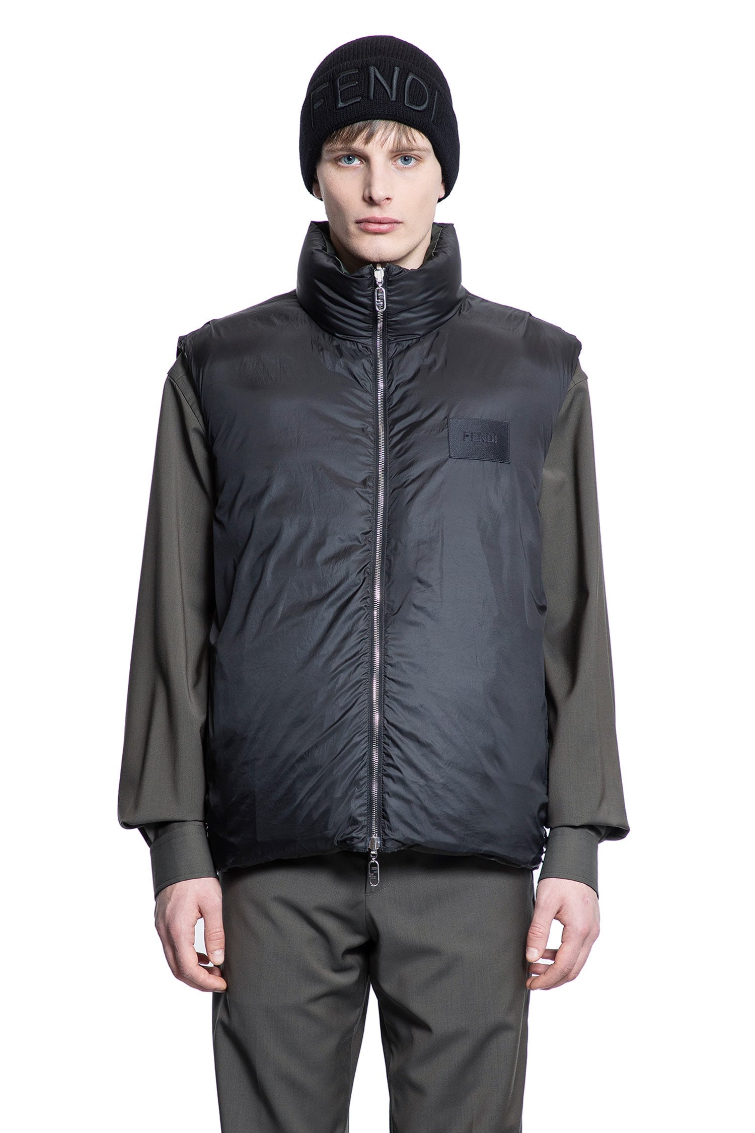 【関税＆送料込み】Fendi Vest Ff Technical Fabric Fendi FF Monogram Embossed Zip-Up Vest – Cettire