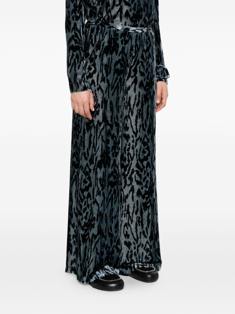 animal-print trousers 3