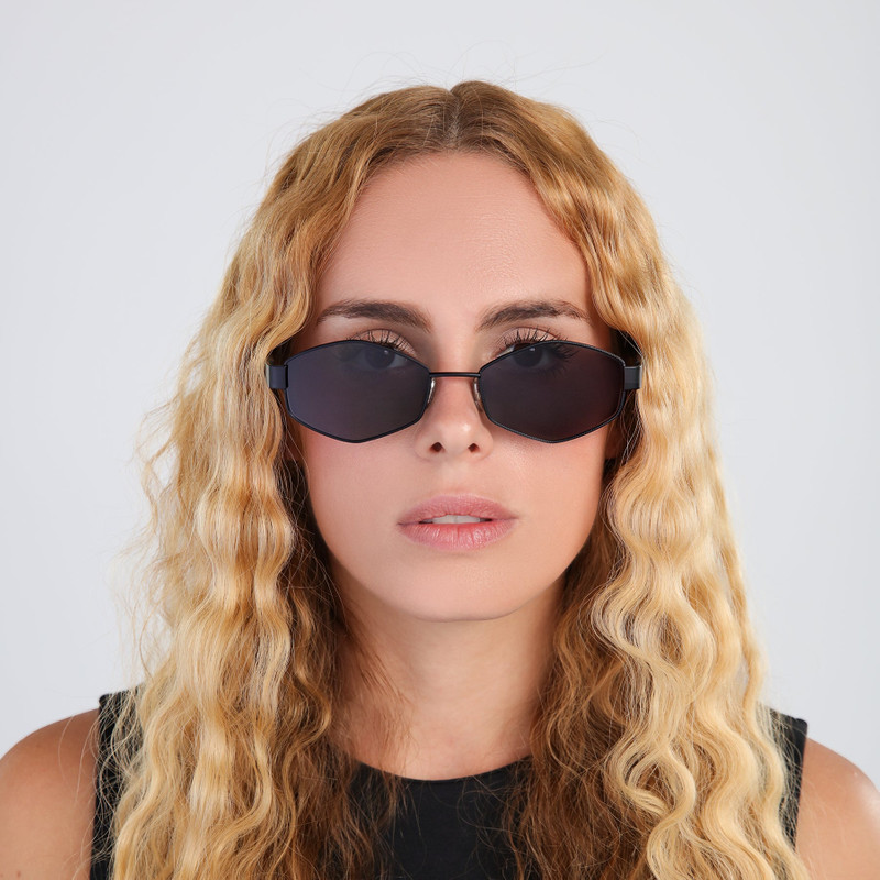 illesteva Tucson Sunglasses outlook