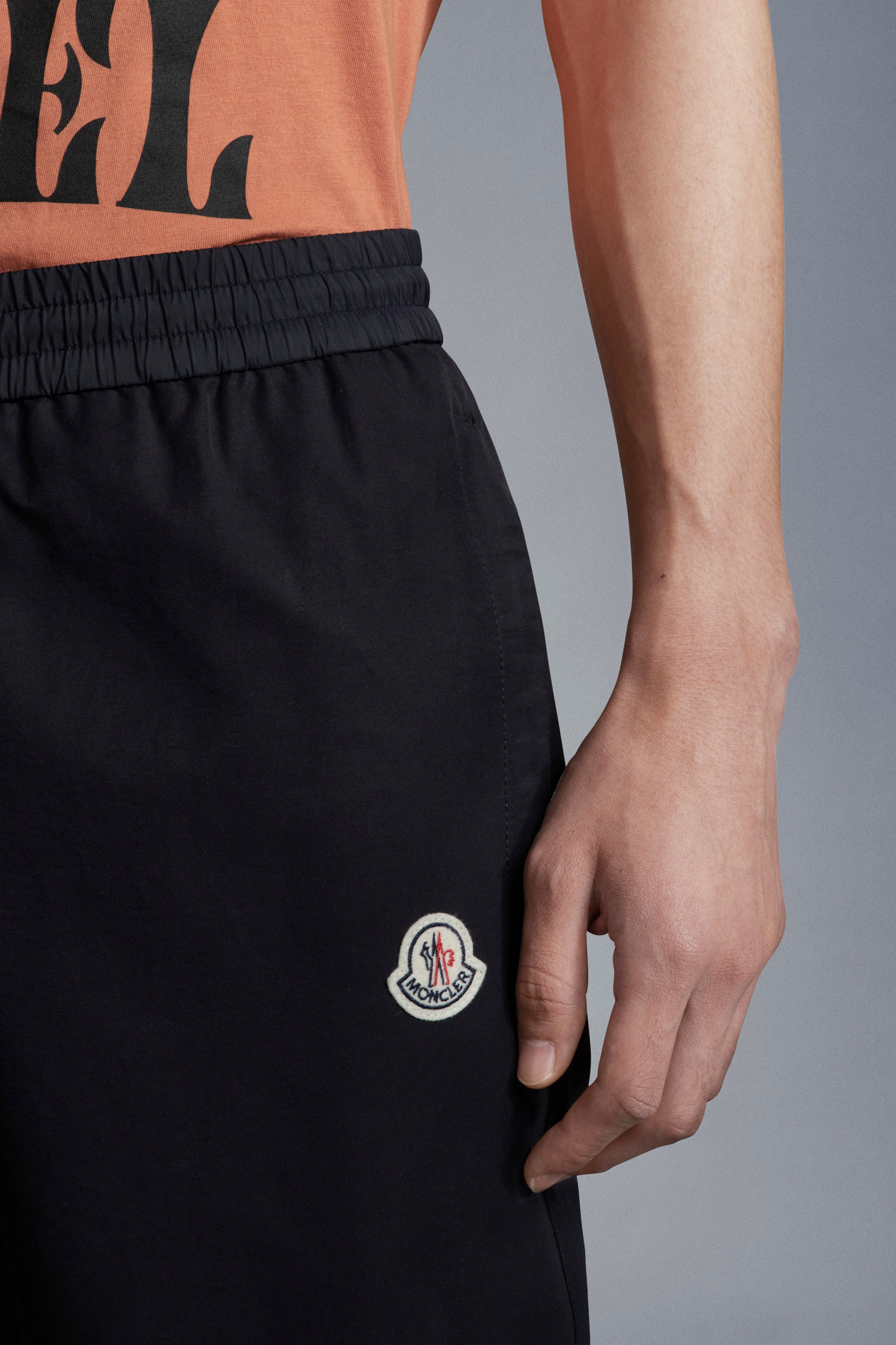 Logo Pants - 4
