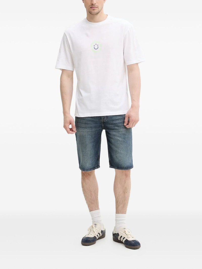 HUGO logo-patch denim shorts outlook
