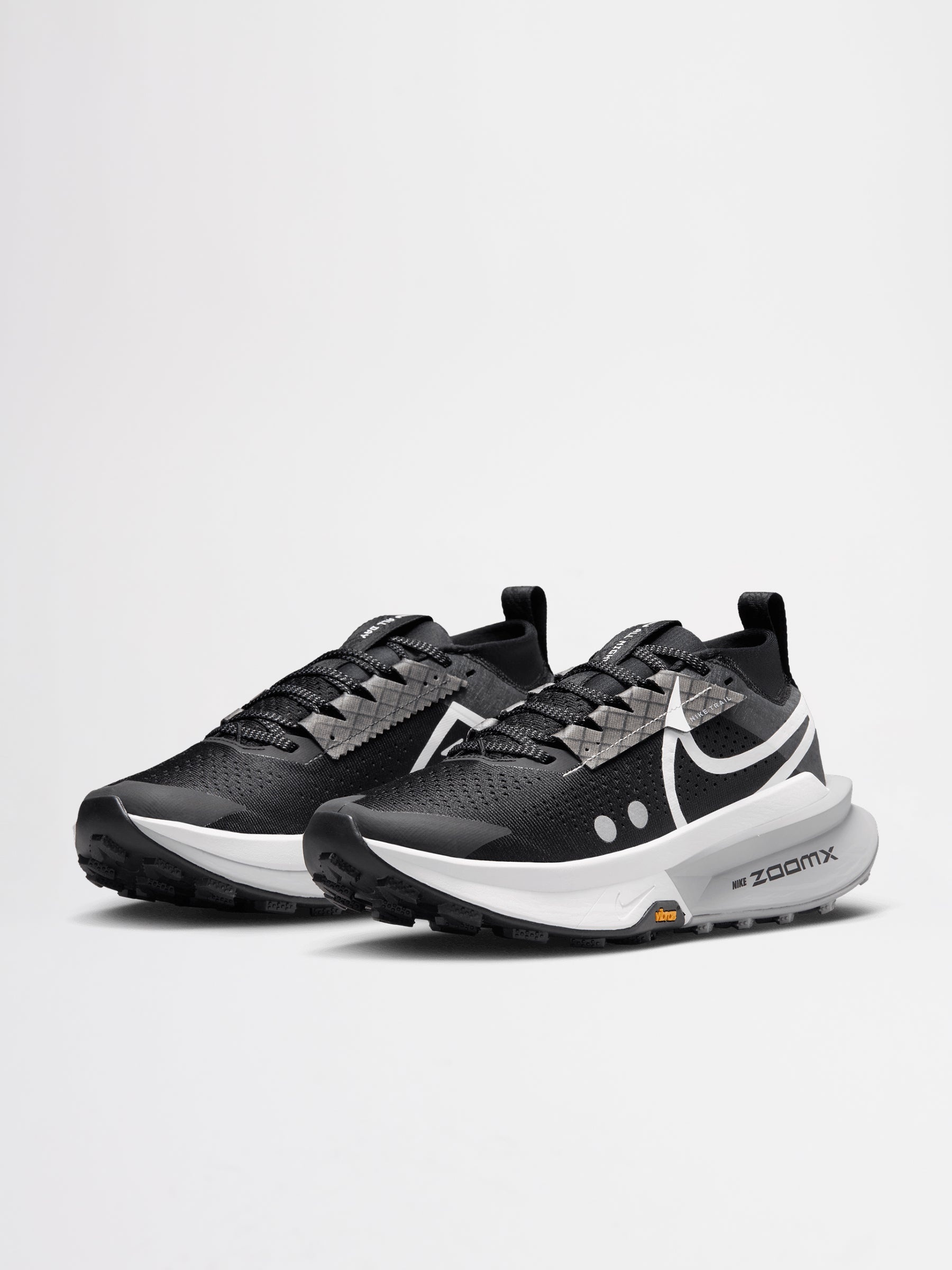 NIKE W’S ZEGAMA TRAIL 2 BLACK / WHITE - 3