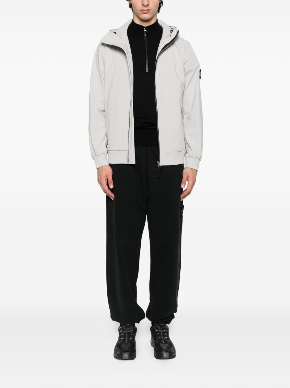 6200004 logo-patch cuffed trousers - 2