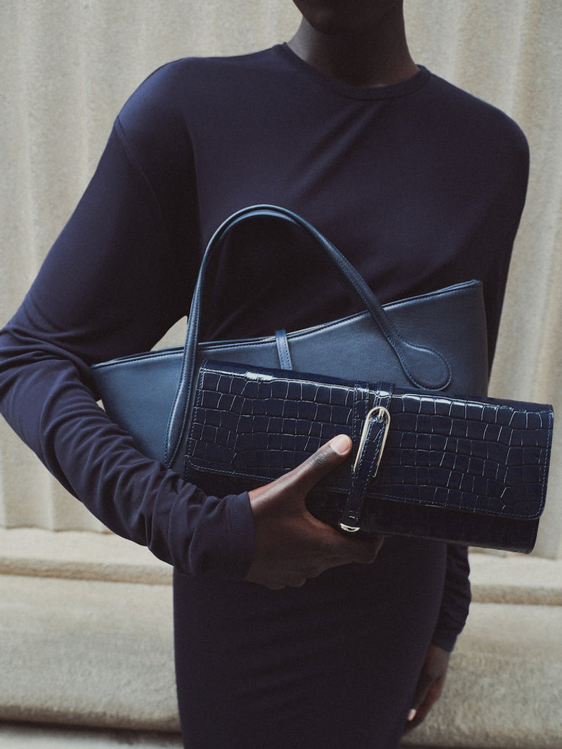 Liffner BELTED CLUTCH NAVY CROC outlook