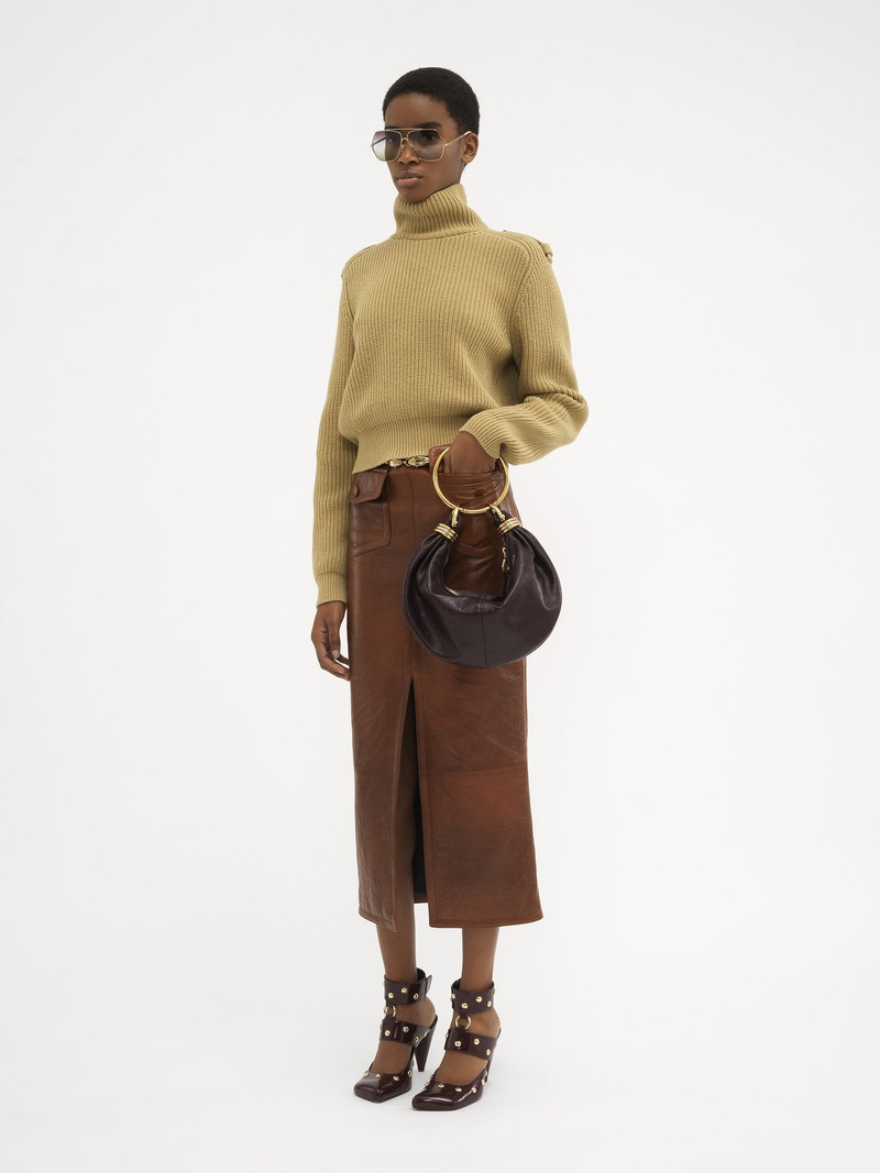 Chloé SMALL BRACELET HOBO BAG IN GRAINED LEATHER outlook