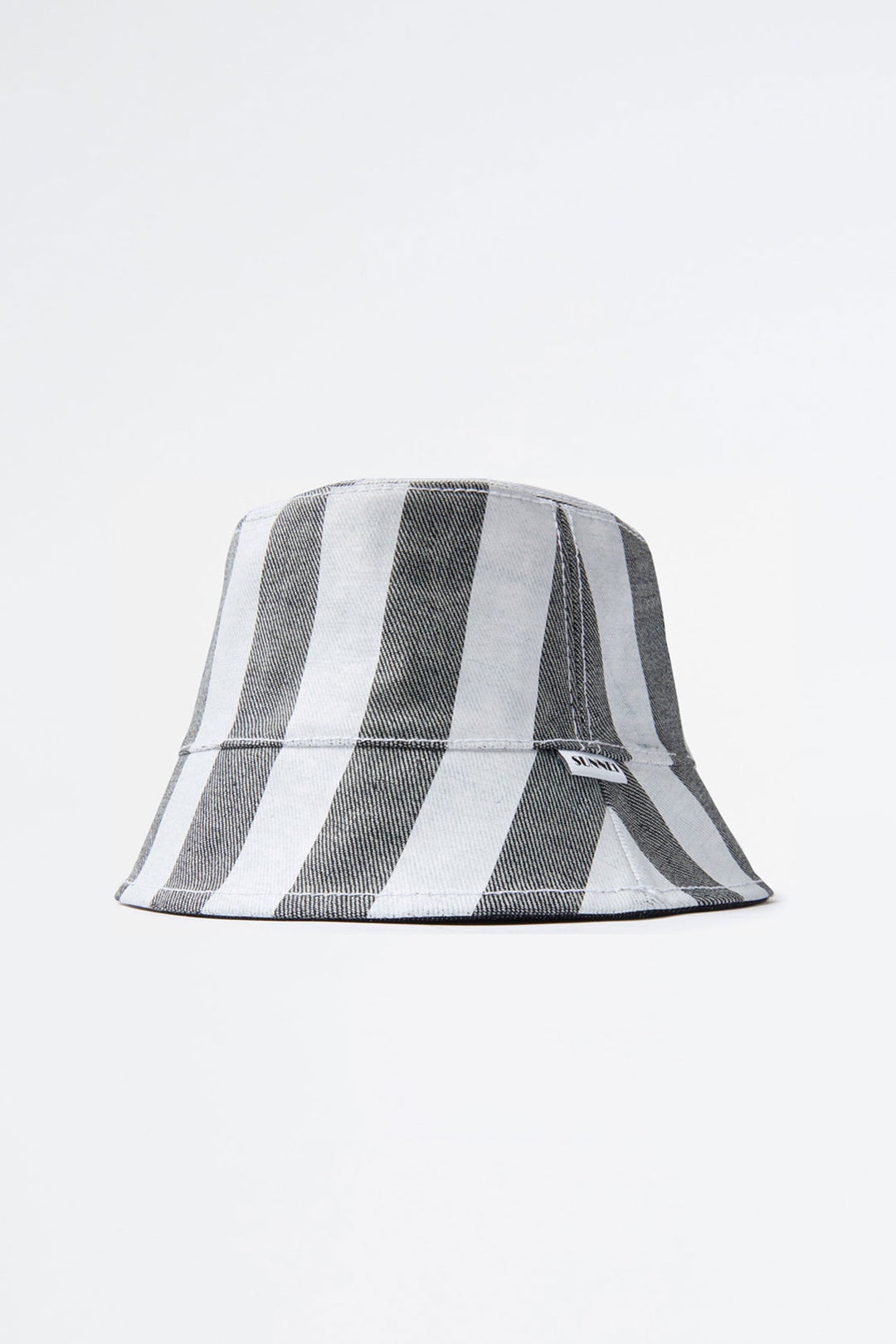 STRIPED DENIM REVERSIBLE BUCKET HAT - 4