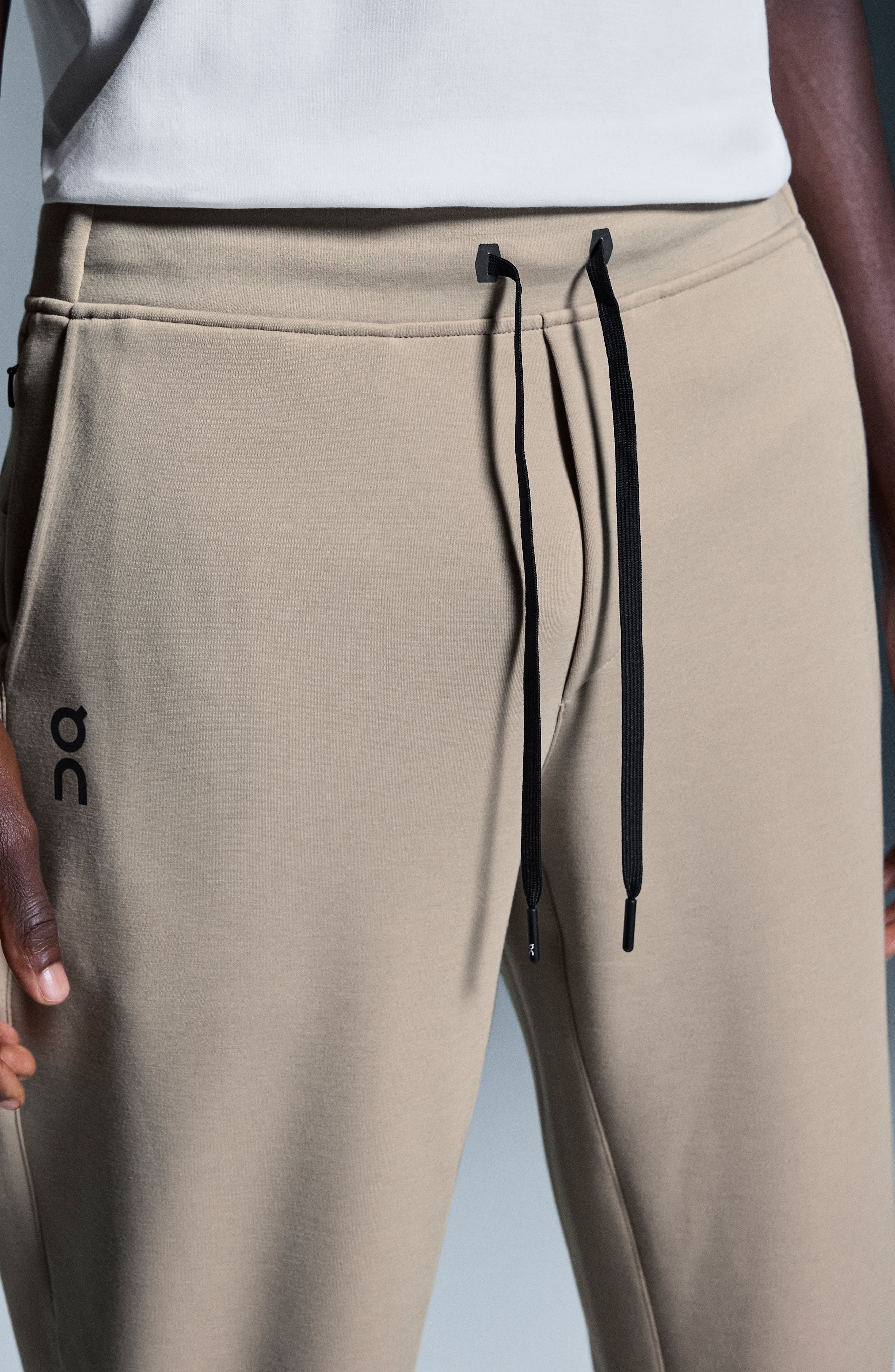 On Joggers in Desert at Nordstrom - 4
