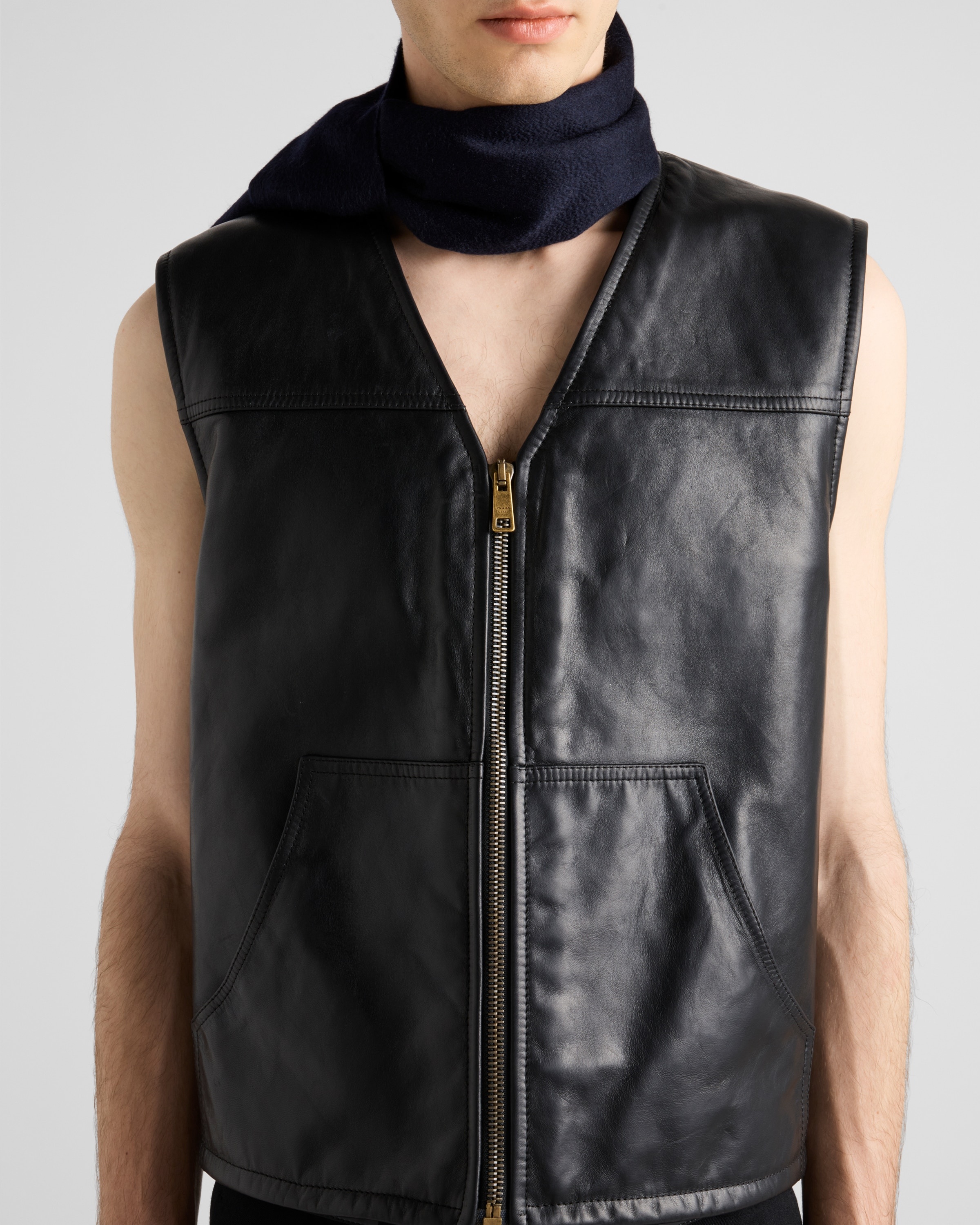 Leather and shearling vest - 4