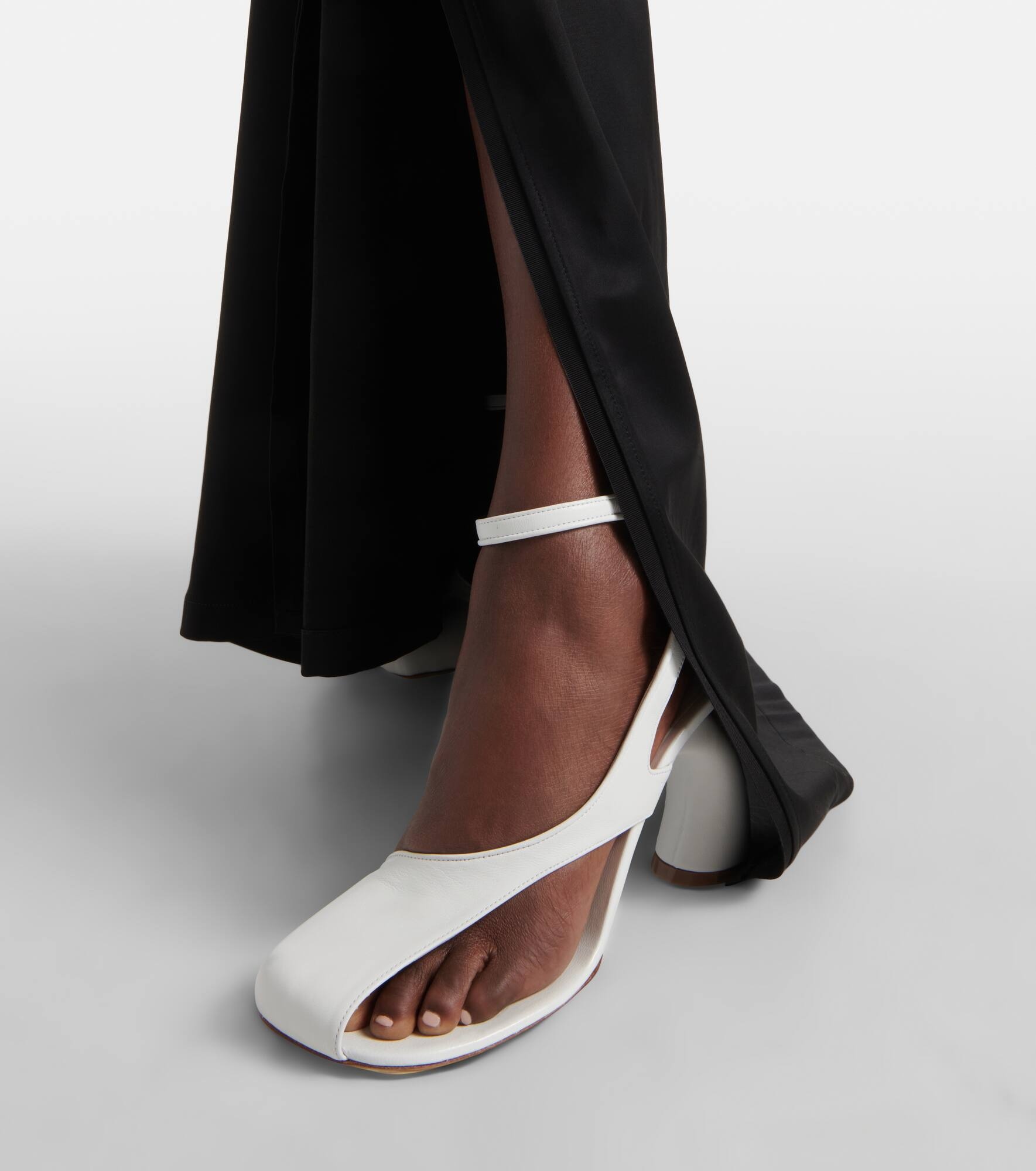 Bridal leather pumps - 7