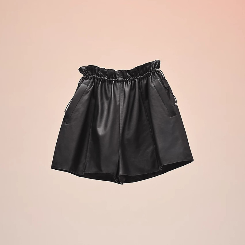 Leather shorts with elastic waist 4