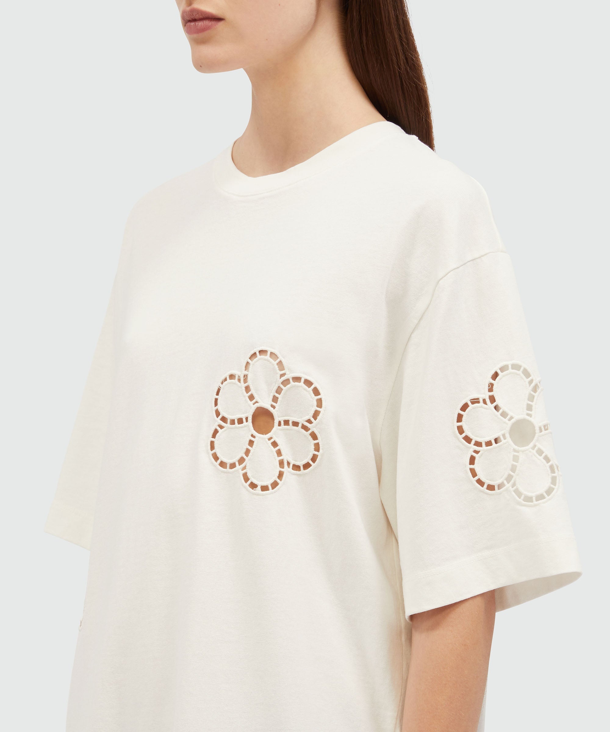 White cotton T-Shirt with floral embroidery - 5