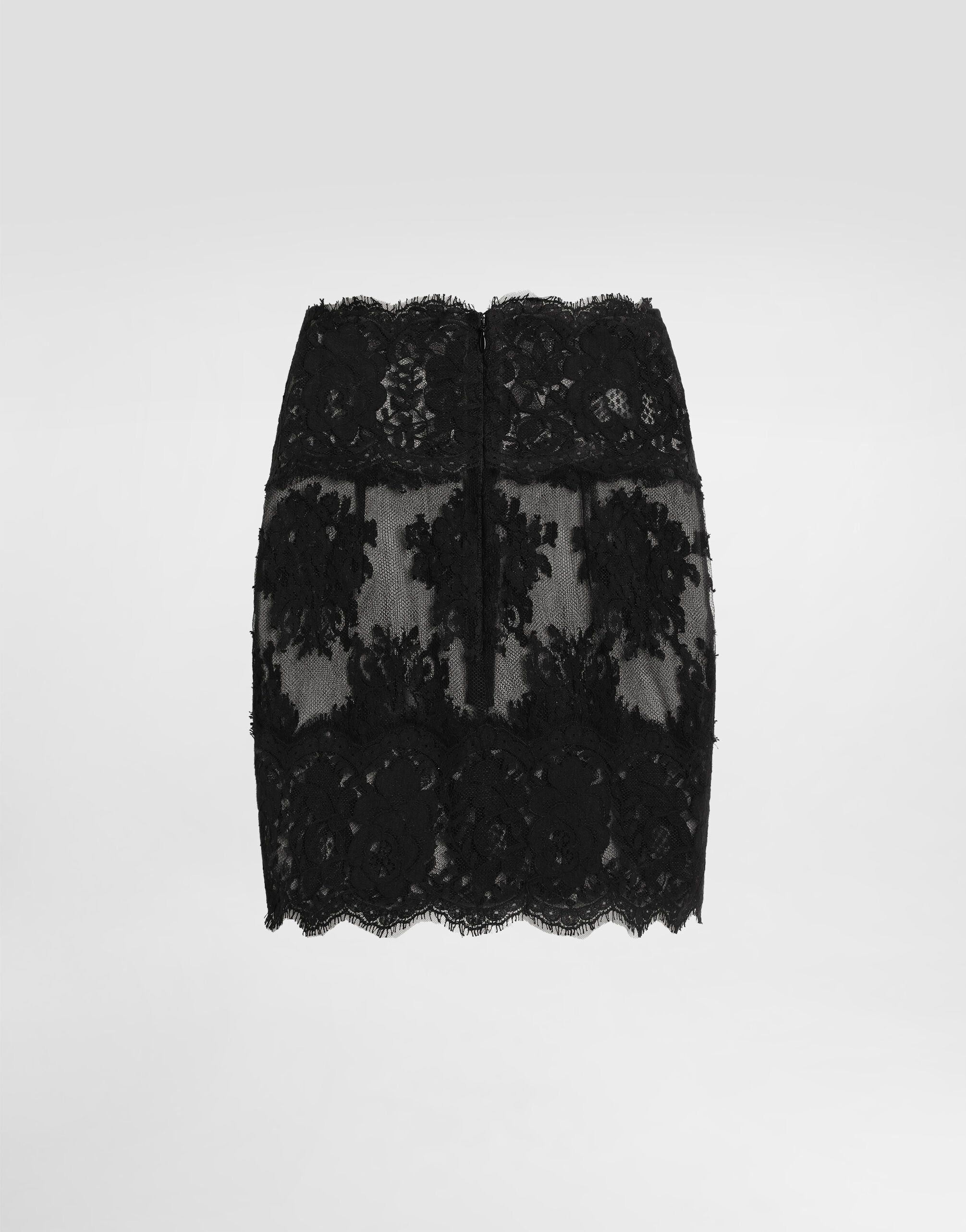 Short skirt in chantilly lace - 7