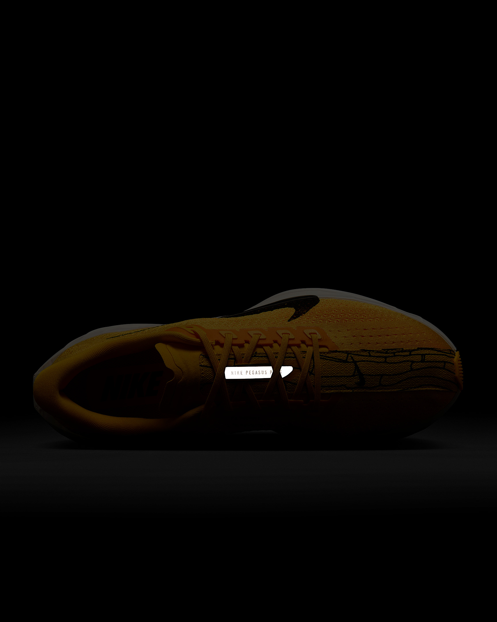 Nike Pegasus Plus LV8 Men's Road Running Shoes - 9